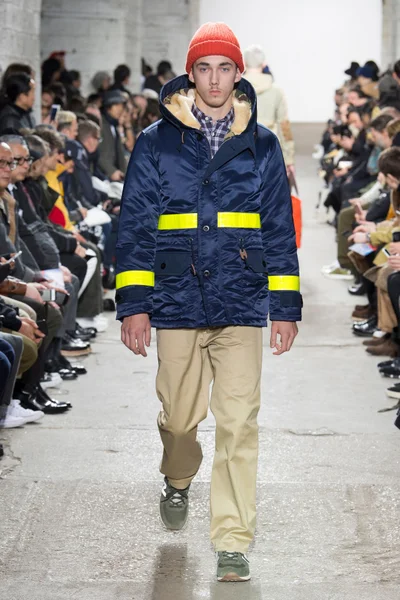 Look 11